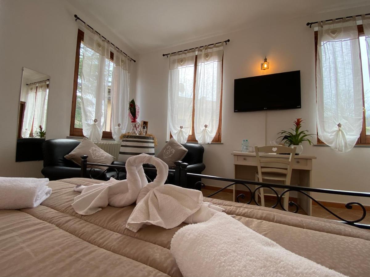 Locanda Della Pieve Pievebovigliana Екстер'єр фото