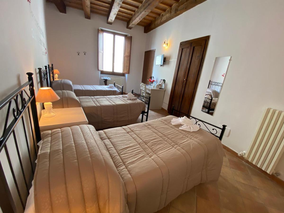 Locanda Della Pieve Pievebovigliana Екстер'єр фото