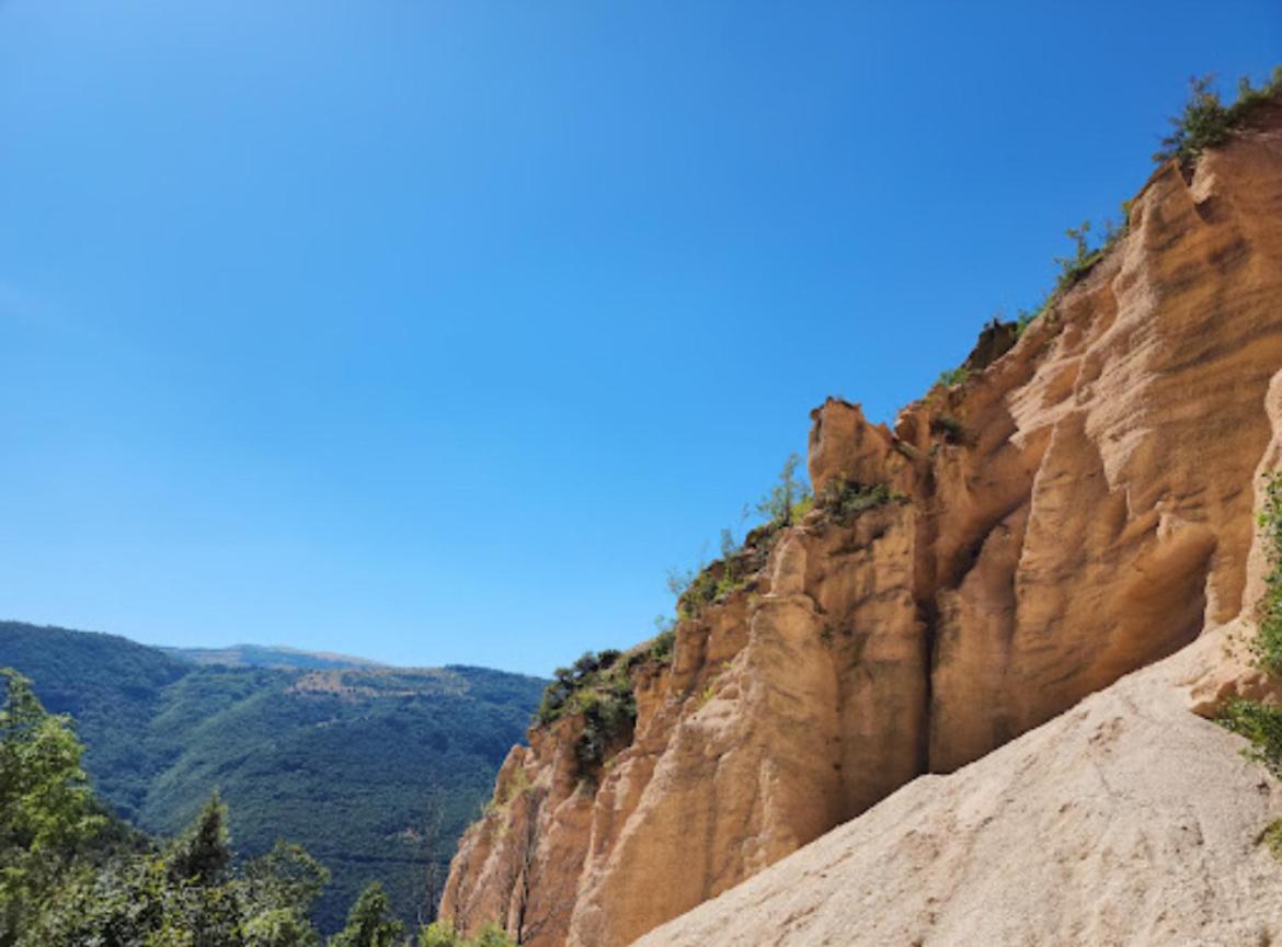 Locanda Della Pieve Pievebovigliana Екстер'єр фото