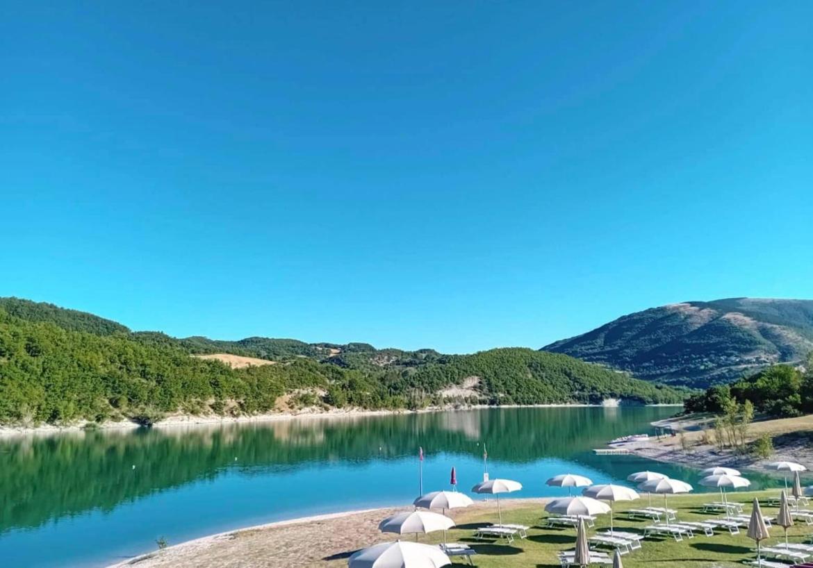 Locanda Della Pieve Pievebovigliana Екстер'єр фото